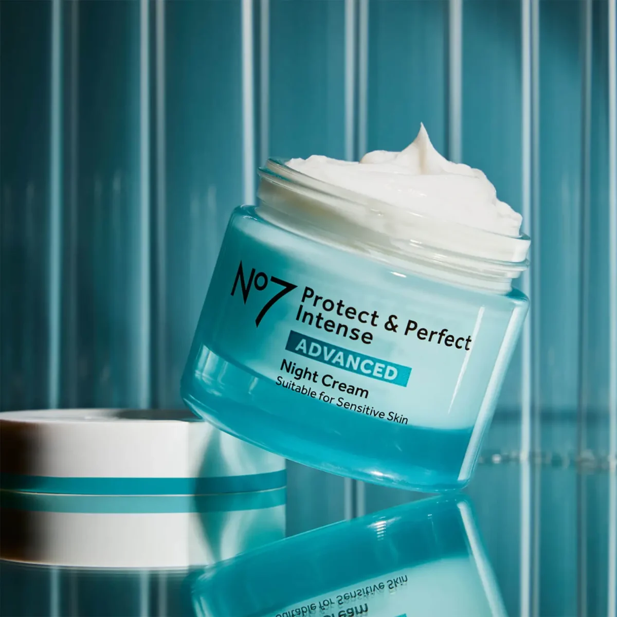 No 7 Protect & Perfect Fragrance Free Night Cream - Image 2